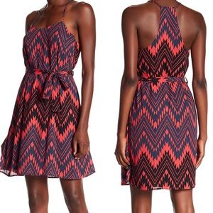 Sleeveless Chevron Print Shift Dress